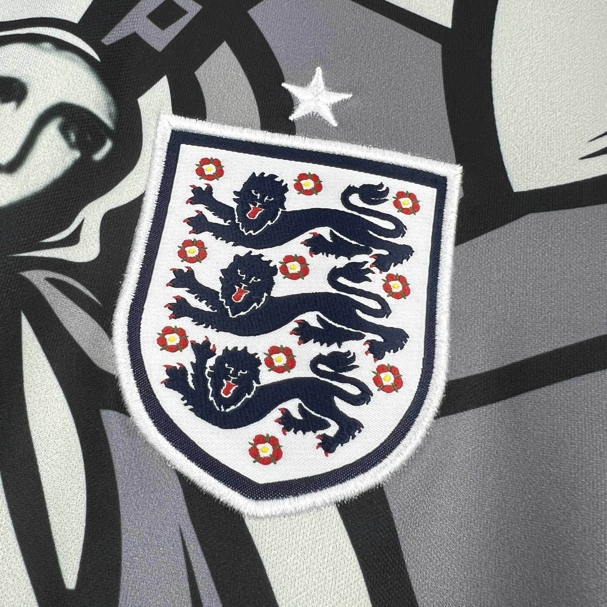 MAILLOT ANGLETERRE x PALACE 2026 COUPE DU MONDE PRE-MATCH